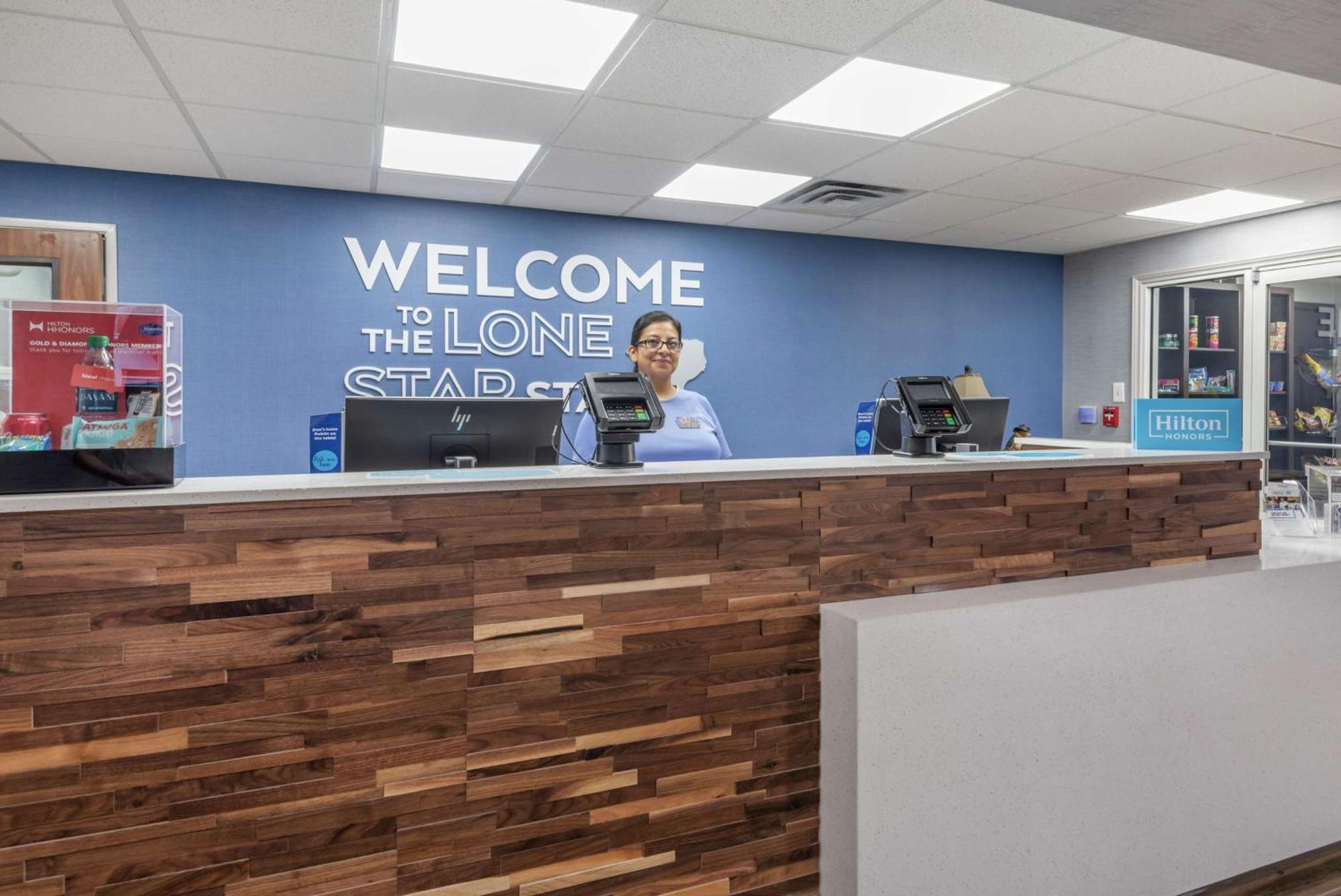 Hampton Inn בראונווד מראה חיצוני תמונה