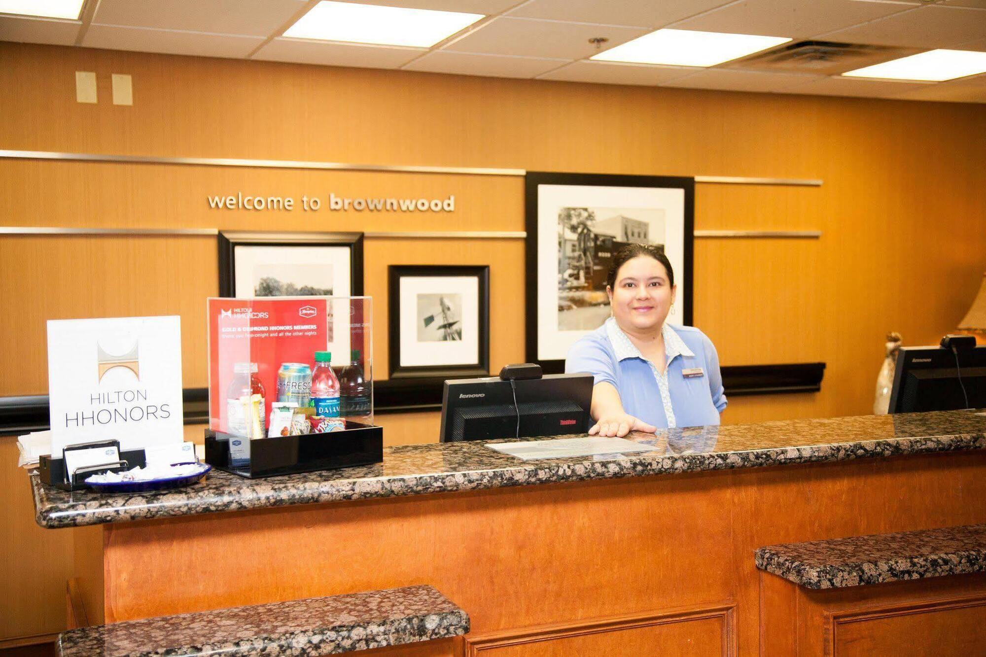 Hampton Inn בראונווד מראה חיצוני תמונה